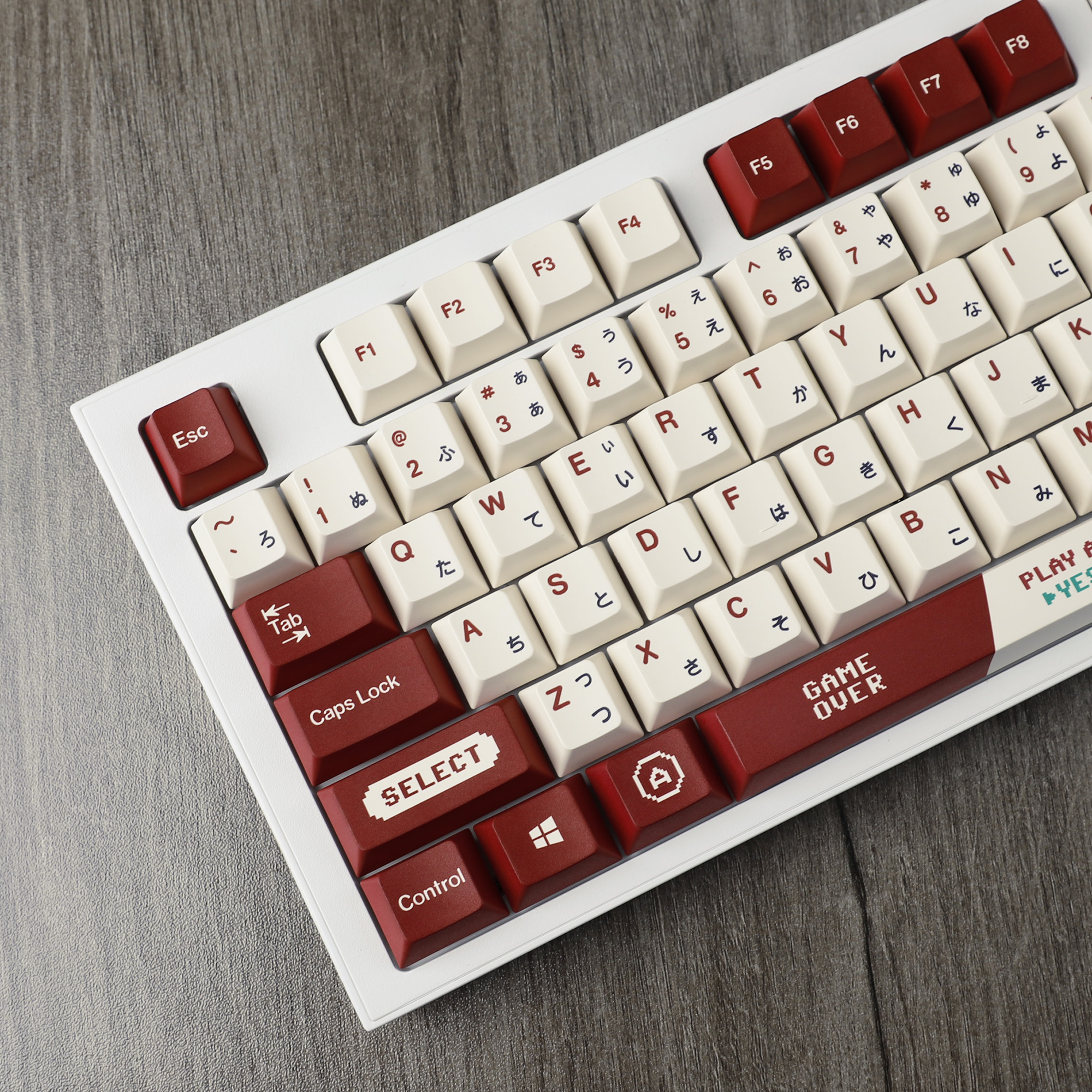 Gameboy Retro Red Beige Dye Su - Gaming Keyboard Tkl reseña y precio